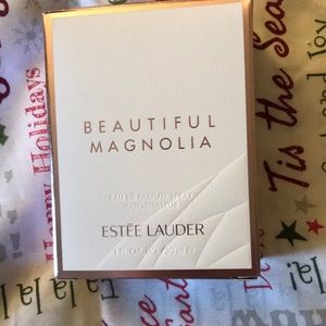 Estée Lauder beautiful magnolia 1 fl oz